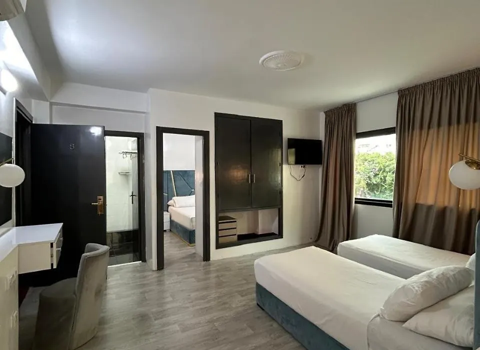 Crystal Boulevard Hotel-1