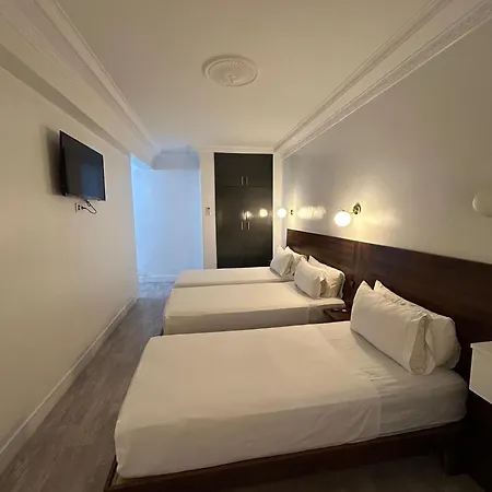 Crystal Boulevard Hotel-3
